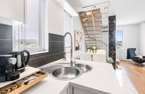 Caulfield North Apartment | The Red Ember Retreat