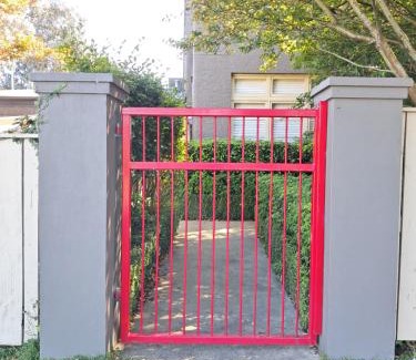 Invercargill House | The Red Gate