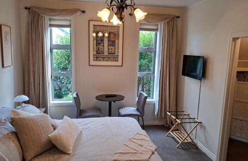 Invercargill House | The Red Gate