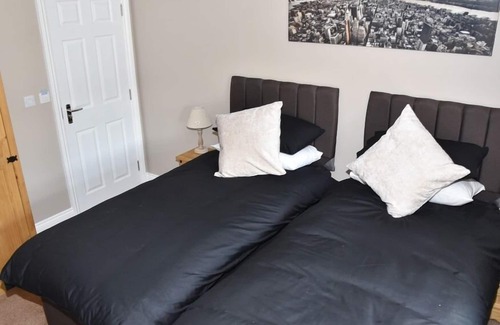 Cardigan Bed & Breakfast | The Red Lion