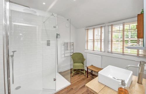 Hawstead House | The Red Shed Entire home for 2 Private garden and parking 2 miles from Bury St Edmunds
