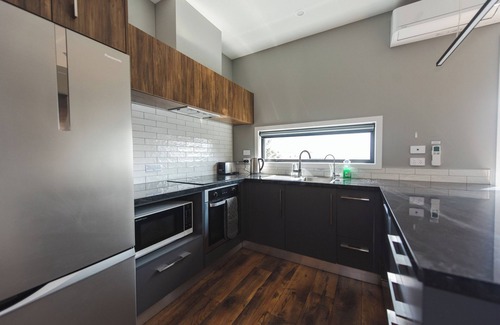 Fitzroy Apartment | The Residence Apartment Five - With Spa Bath