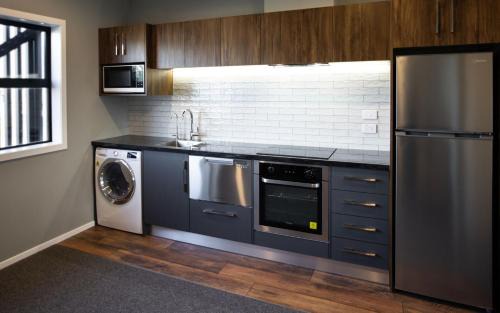 Fitzroy Apartment | The Residence Apartment 3 50 Sky