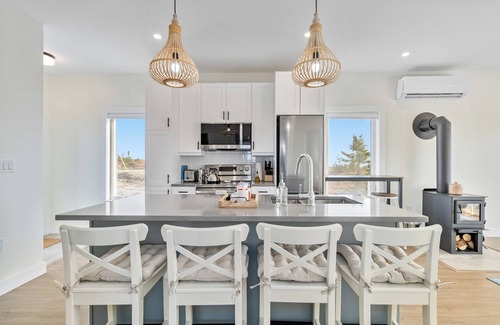 Western Head House | The Right at Surf Western Head - 3BR Home with Oceanfront Hot tub Views