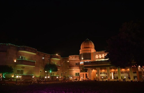 Chitrakoot Hotel | The River Front Resort