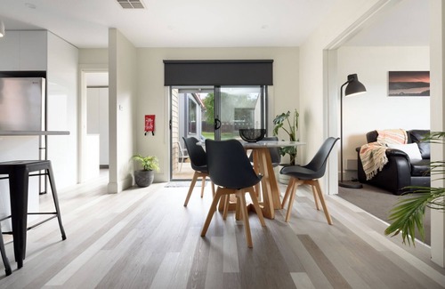 Riverside House | The Riverside Hideaway - A Tranquil Escape