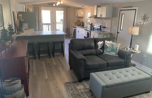 Clyde House | The Roost @ Happy Hollow Farms