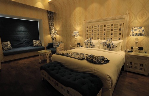 Samalkha Hotel | THE ROYAL VENETIAN