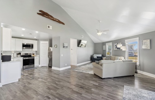 Mexico Beach House | The Sand Dollar is a 3BD/2BA modern home w/pool, fenced in back yard, boat parking!