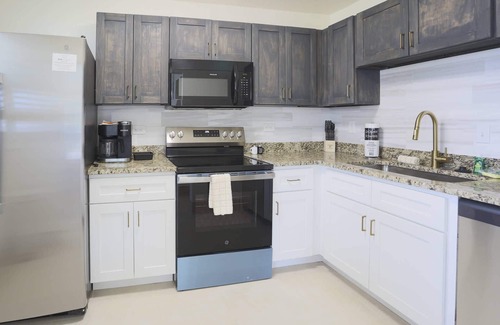 Treasure Island Condo | The Sandcastle Collection at Silver Sands – 8BR/8BA, Sleeps 24, Beach Access, Walk to John’s Pass