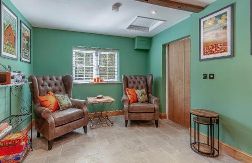 Bradwell-on-Sea House | The School House Cottage