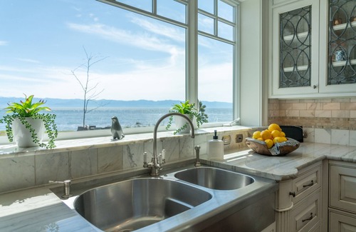 Otter Point House | The Sea Lion Ocean Front Luxury Estate