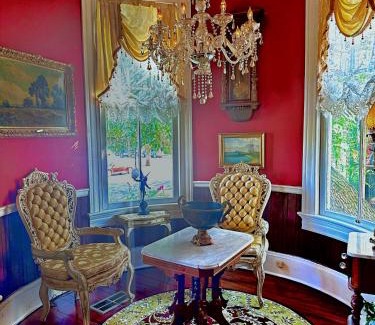 Galveston Apartment | The Sealy House