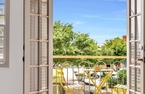 Semaphore Apartment | The Seaside Loft A Breezy Beachside Lifestyle