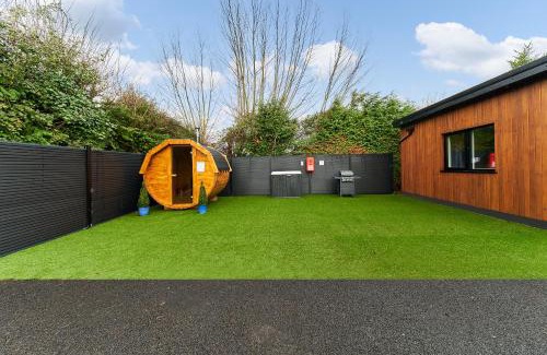 Ashbourne House | The Secret Lodge