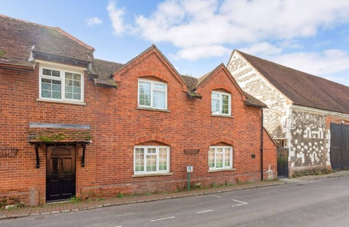 Hurley House | The Set - Room With En-suite