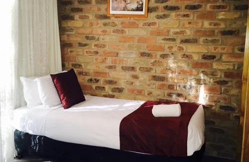 Echuca Hotel | The Settlement Historic Hotel