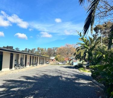 Balranald Hotel | The Shamrock Hotel Balranald