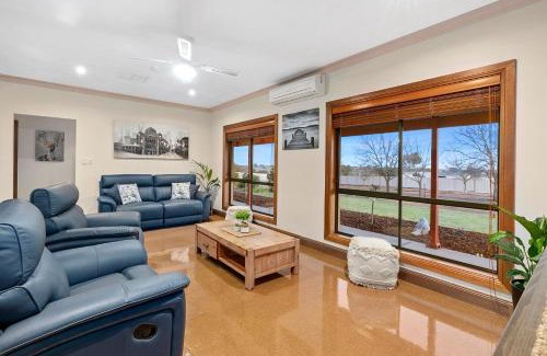 Paringa House | The Shamrock Luxury Retreat