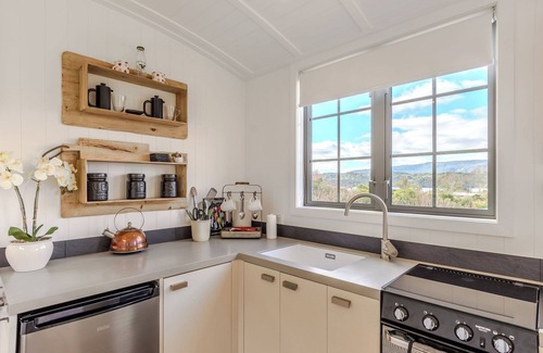 Lake Tarawera Cabin | The Shepherds Legacy hut with lake and mountain views/pet friendly