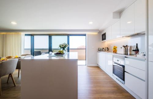 Parede Apartment | The Shoreline 4 by Portugal Portfolio