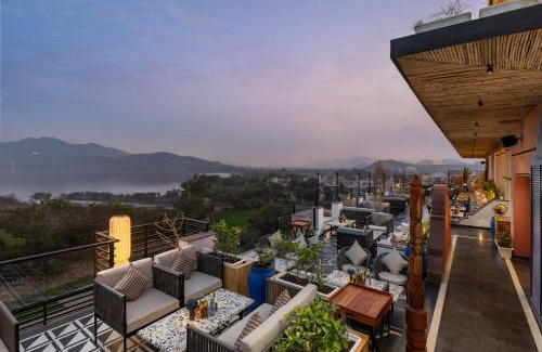 Shavri Colony Hotel | The Sierra - By The Lake