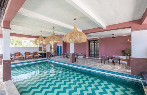 Shavri Colony Hotel | The Sierra - By The Lake