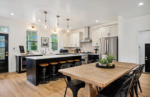 Sister Bay House | The Sister Bay Haus - - Luxury - Walk to Northern Haus