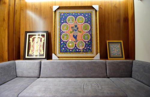 Nathdwara Hotel | The Sky Imperial Hotel Sugam - 10 Meters from Shrinathji Temple