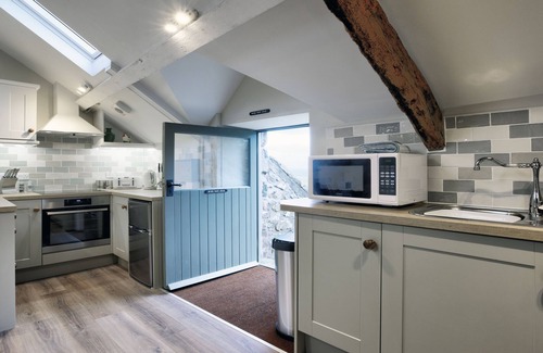 Pistyll Cottage | The Snug - Llyn Peninsula - a llyn peninsula that sleeps 2 guests in 1 bedroom