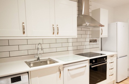 Cheltenham House | The Spitfire - Newly renovated 3-bed house in Cheltenham