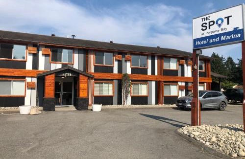 Sechelt Hotel | The Spot at Porpoise Bay