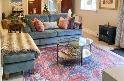 Peasedown Saint John House | The Stable