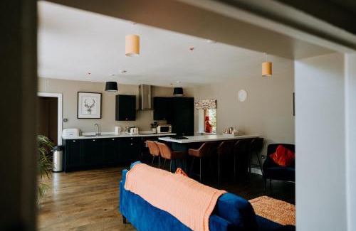 Llandenny Apartment | The Stables Apartment at Cefn Tilla Court, Usk