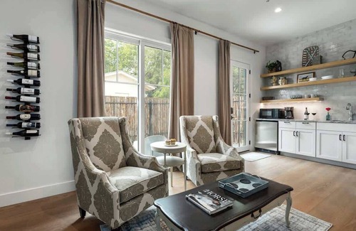 Fredericksburg House | The Stables Suite One