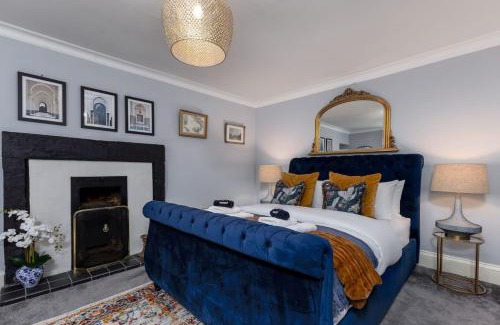 Stirling House | The Stirling Garden Townhouse - Private Courtyard