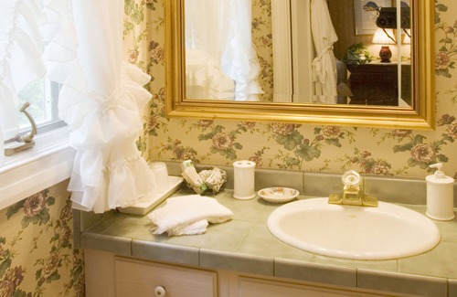 Glendale Bed & Breakfast | The Stockbridge Country Inn Closest B&B to Norman Rockwell Museum and Chesterwood