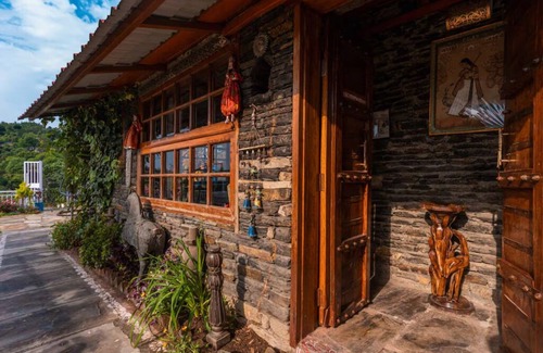 Kaul Cottage | The Stone House 1, Mukteshwar by Ebony Stays | Cosy 1BHK with Hill Views