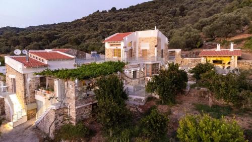 Kantanos-Selino Apartment | The Stone House - Two Bedrooms Maisonette