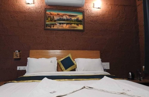 Diveagar Hotel | The Stream Resort