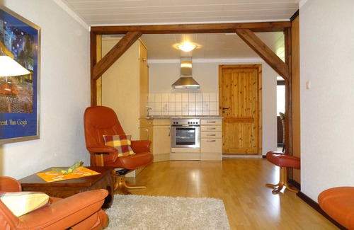 Elskop Apartment | The Sunrise - Guest Room & Apartment