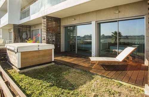 Alcochete Apartment | The Sunshine Apartment by CadenzaLux