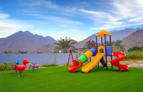 Al Kubus Villa | The Sunshine Farm by Al Dana Paradise Luxury 6BR Secluded Nature Mountains