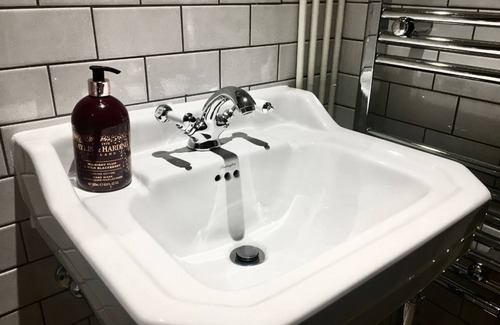 Stanton Saint John Bed & Breakfast | The Talkhouse