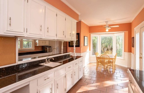 Saint Helena Island House | The Tara House - Pet Friendly, Golf Cart Included, 504 Remora Circle