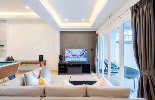 Nong Chaeng House | The Terrace 209 By Pratumnak Pool Villa