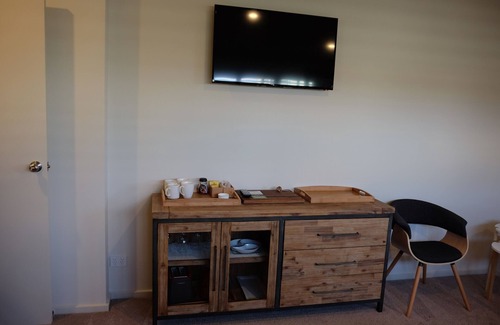 Binalong Bay House | The Tin Shed Binalong Bay, Bay of Fires, Tasmania.