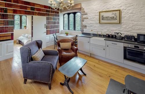 Crickhowell House | The Tower - Uk46652