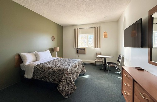 Lucky Lake Hotel | The Trail Inn Lucky Lake SK
