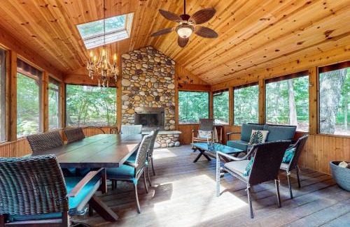 New Buffalo House | The Tree House